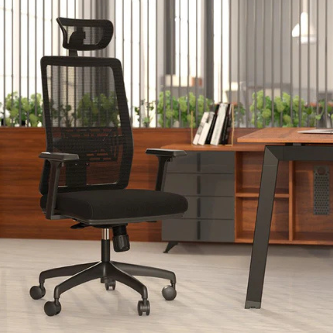 Nova Manager Chair